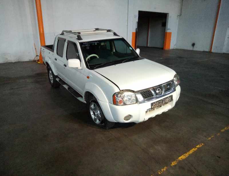 2003 NISSAN HARDBODY 3300i SEL 4X4 (J66) P/U D/C White