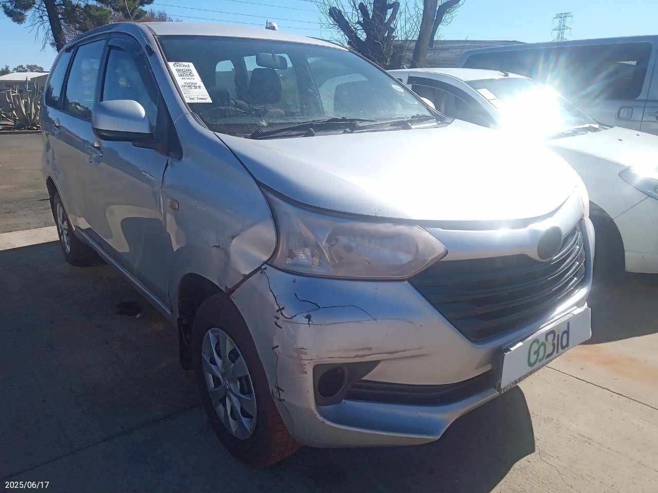 TOYOTA AVANZA
