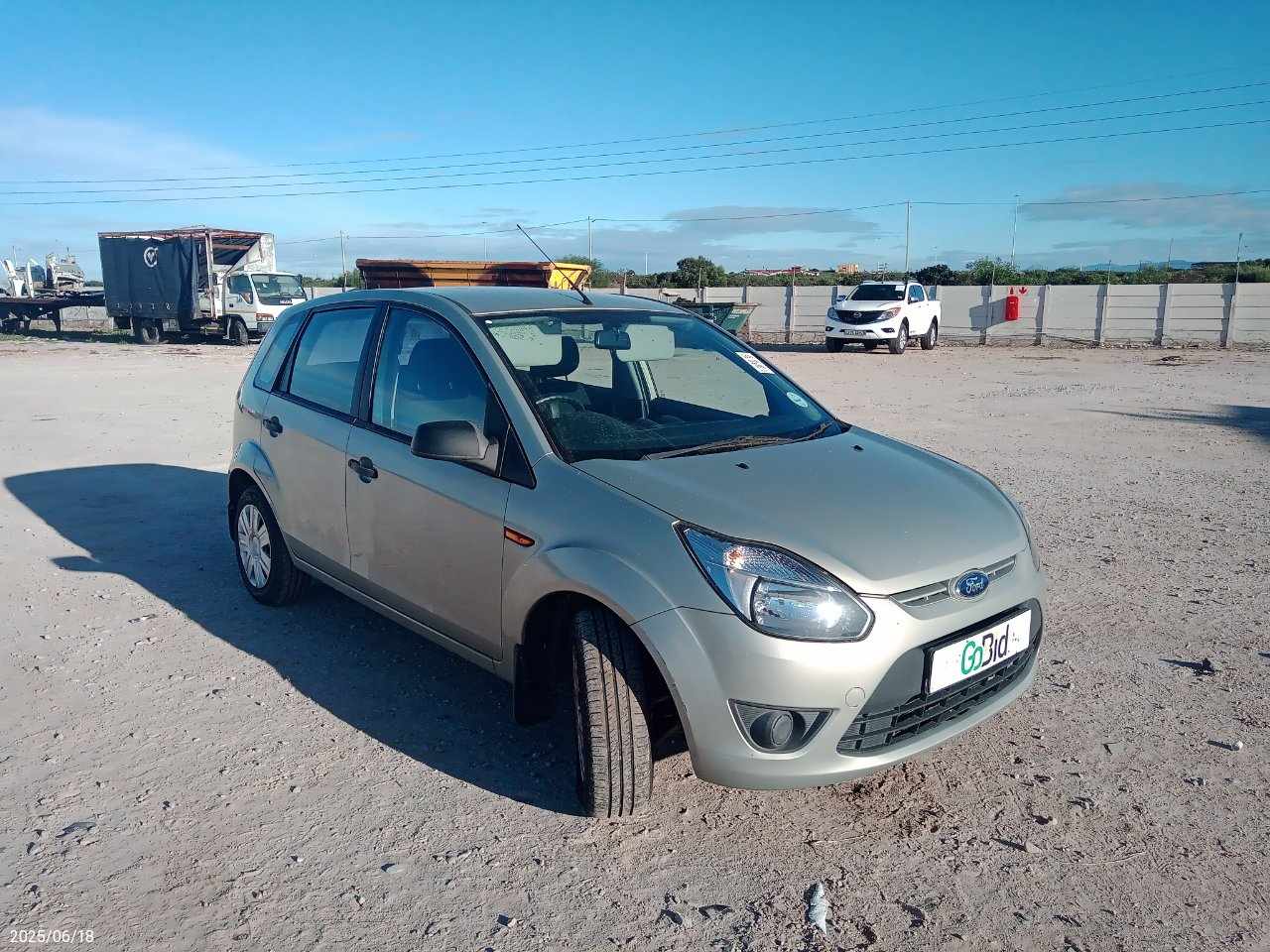 2011 FORD FIGO 1.4 AMBIENTE