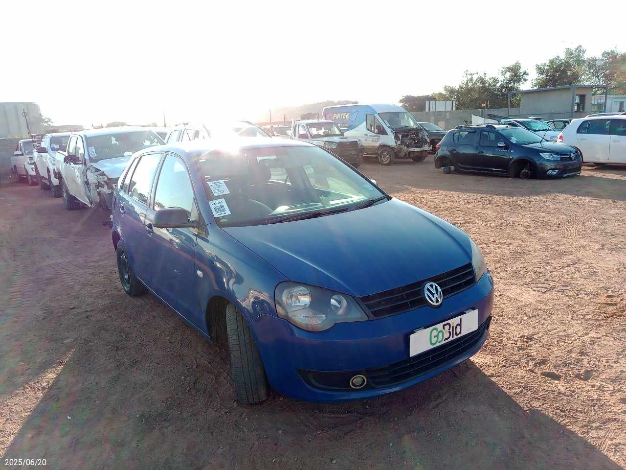 VOLKSWAGEN VW 240-POLO VIVO