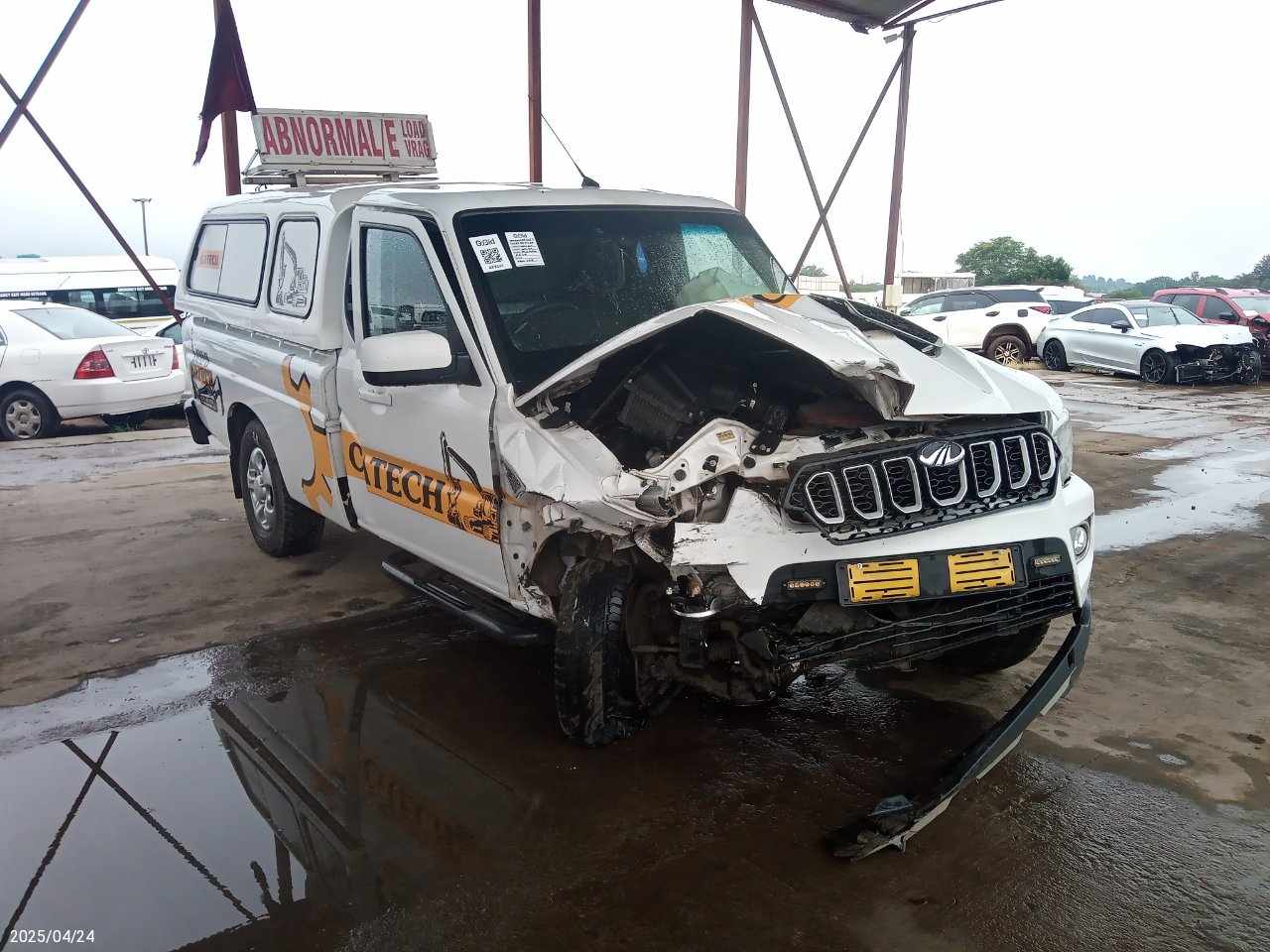 MAHINDRA PIK UP