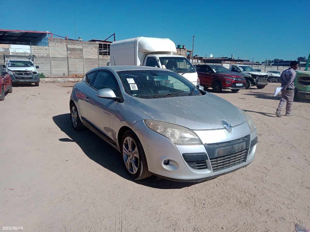 2011 RENAULT MEGANE III 1.6 DYNAMIQUE COUPE