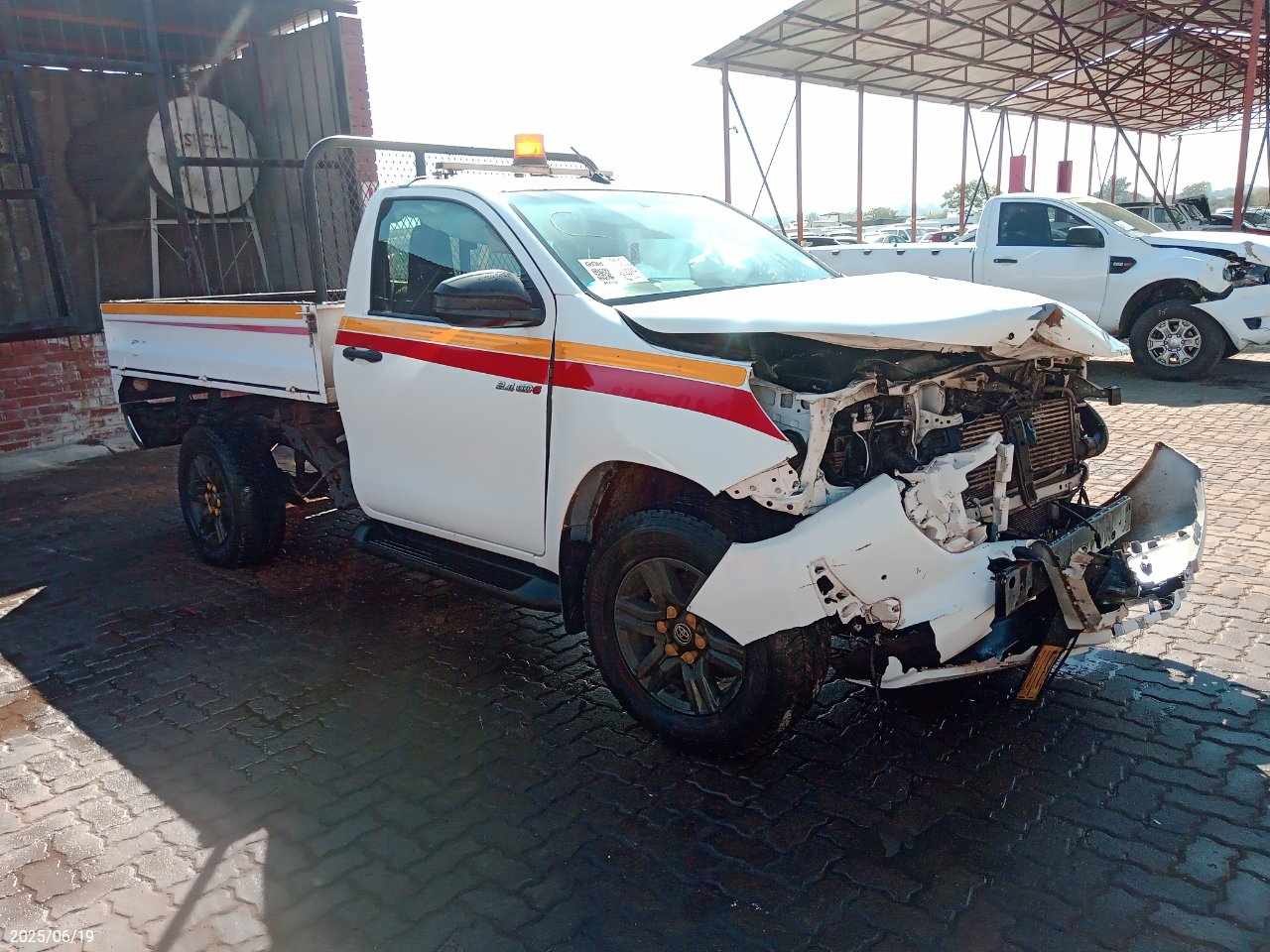 2021 TOYOTA HILUX 2.4 GD-6 RB RAIDER P/U S/C