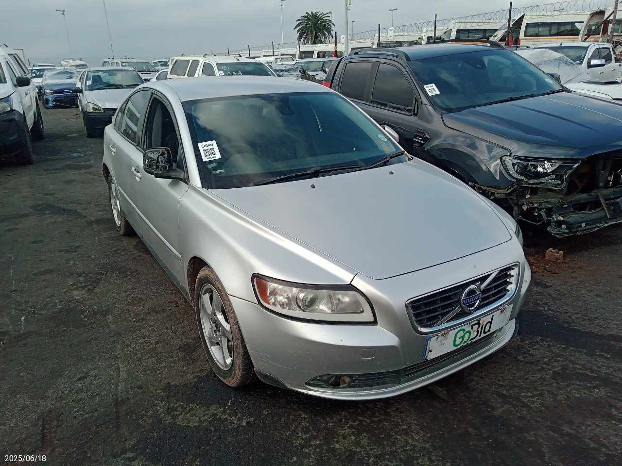 VOLVO S40