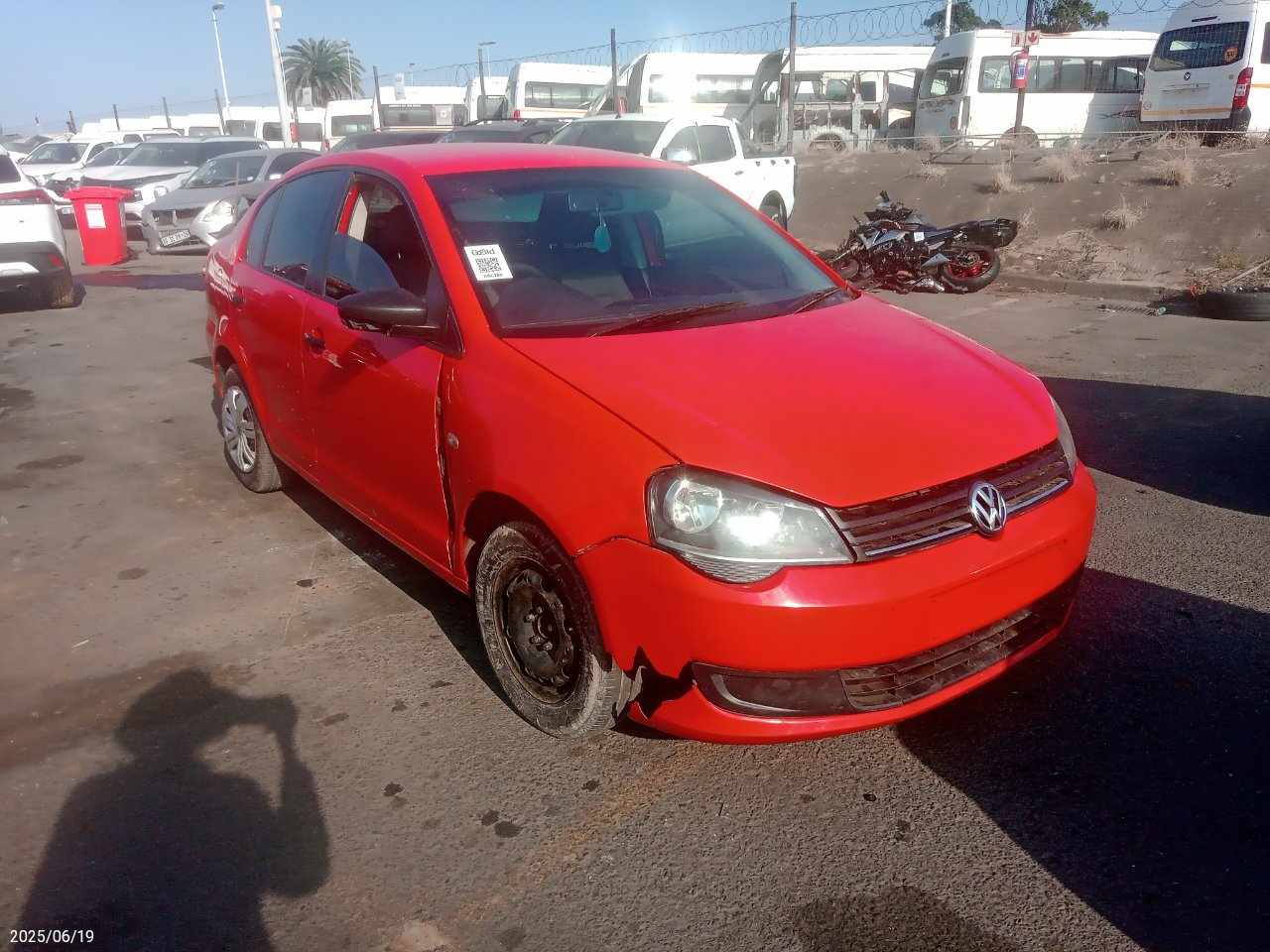 VOLKSWAGEN POLO