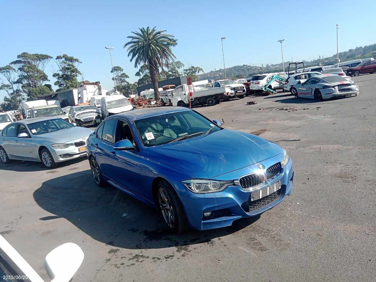 2016 BMW 320i M SPORT A/T (F30)