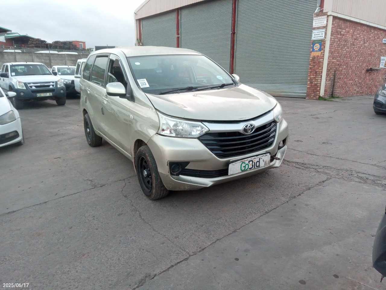 TOYOTA AVANZA