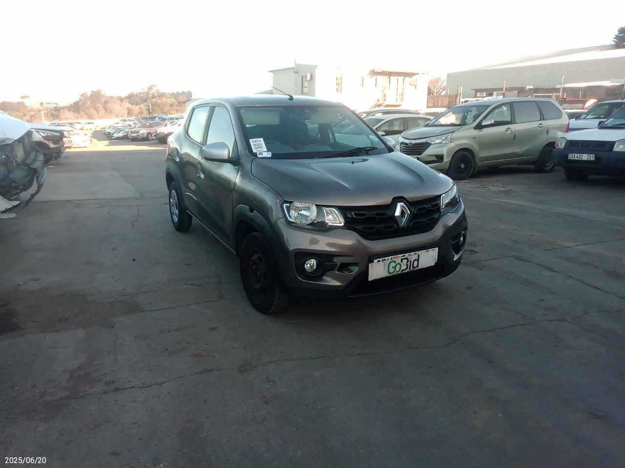 RENAULT KWID