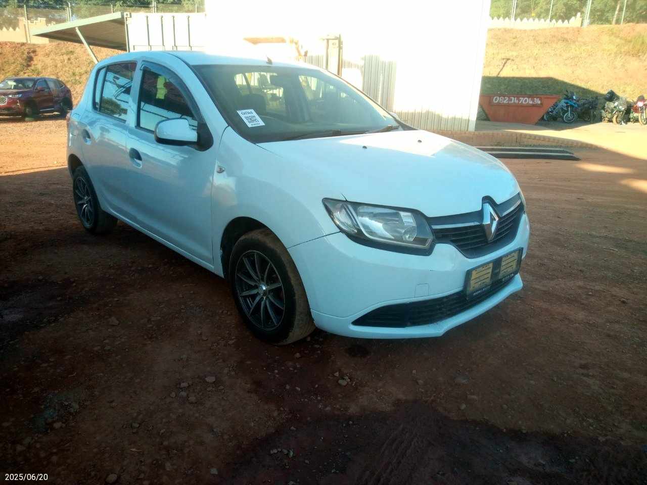 RENAULT SANDERO