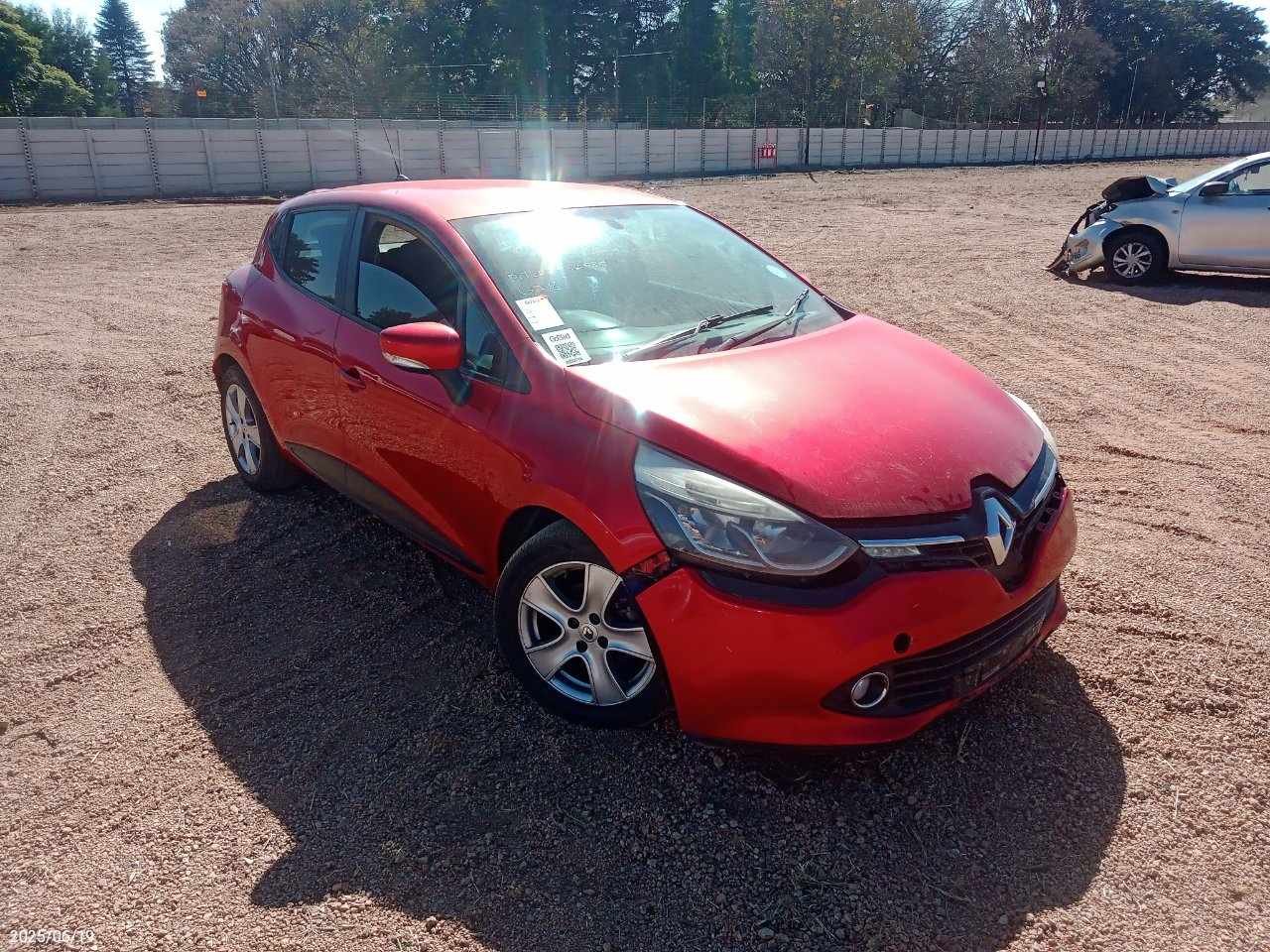 2014 RENAULT CLIO IV 900 T EXPRESSION 5DR (66KW)