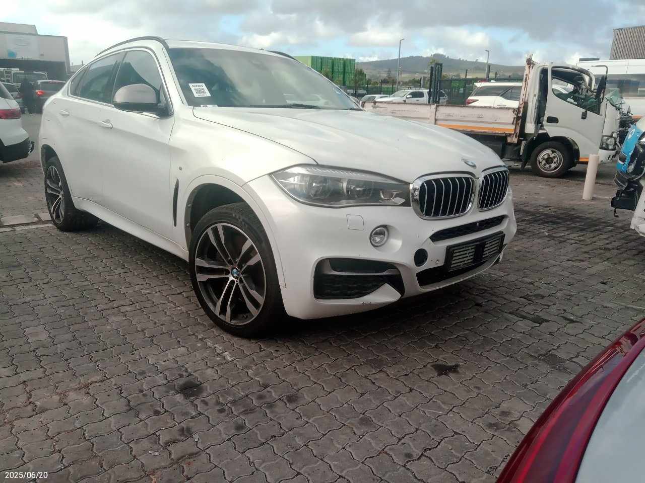 2015 BMW X6 M50d