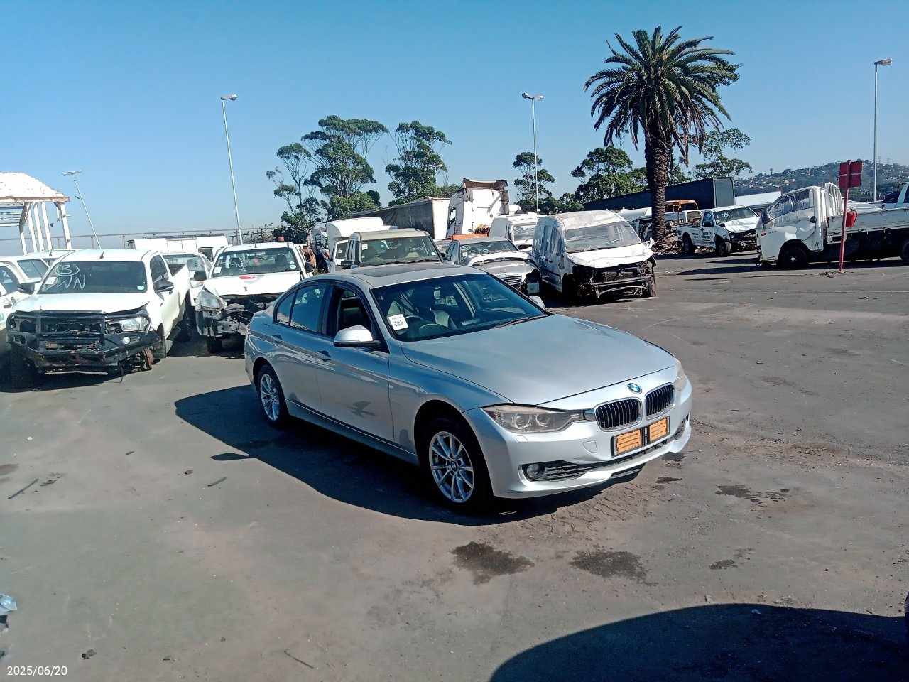 2012 BMW 320i A/T (F30)