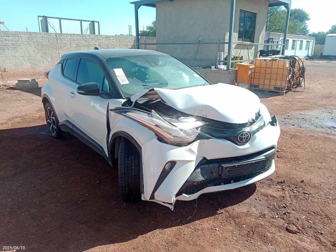 2020 TOYOTA C-HR 1.2T LUXURY CVT