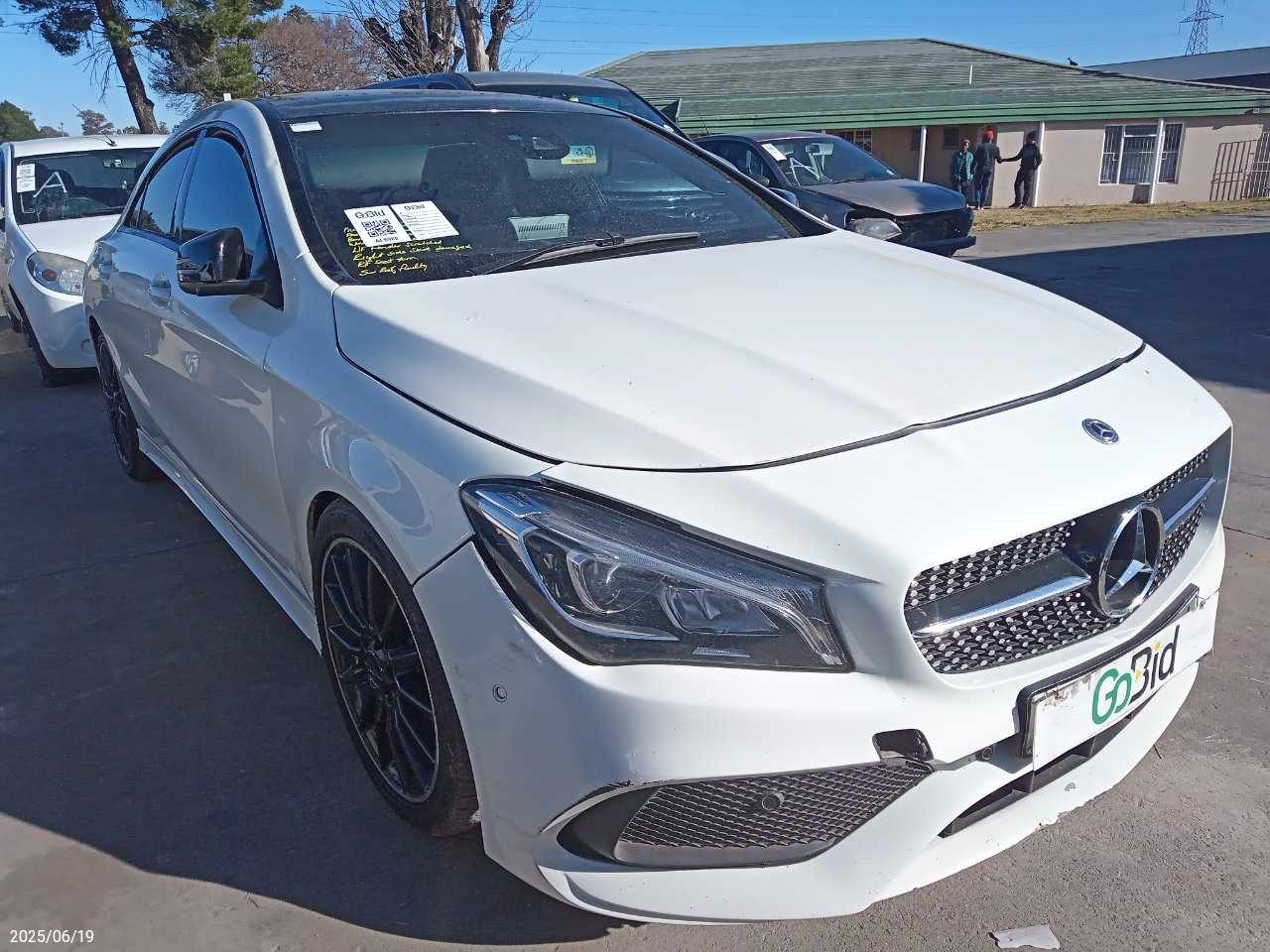 MERCEDES-BENZ CLA