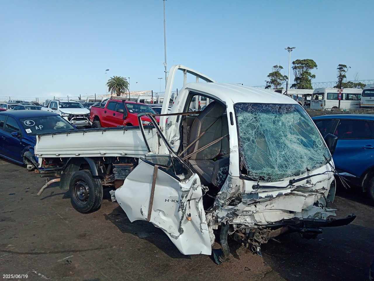 2019 HYUNDAI H100 2.6D F/C D/S
