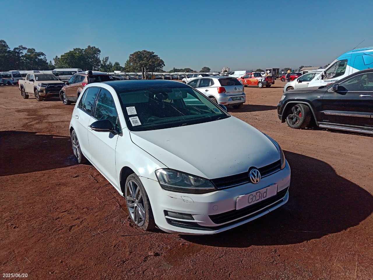 VOLKSWAGEN GOLF