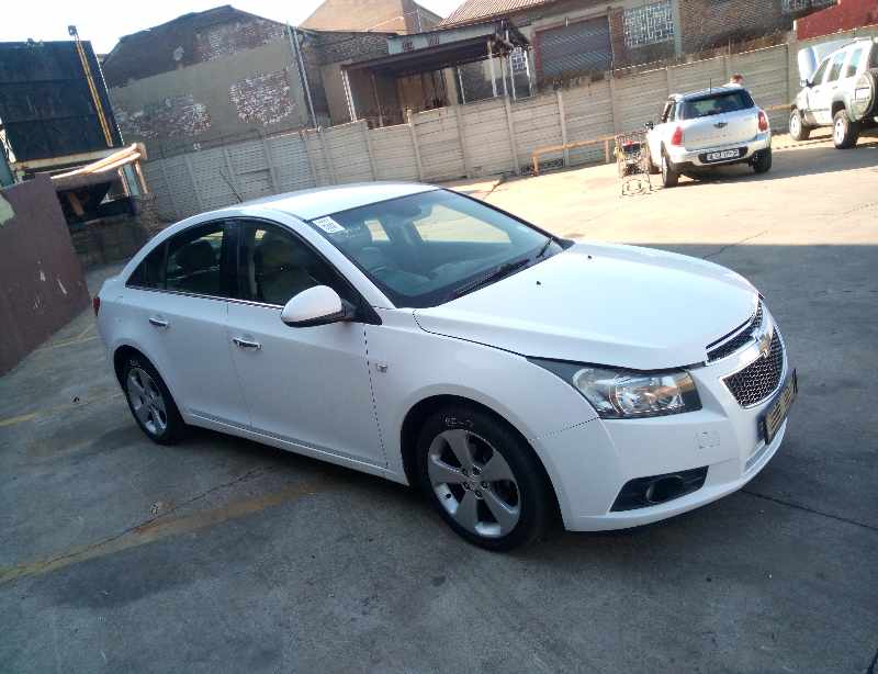 2012 CHEVROLET CRUZE 1.8 LT A/T White