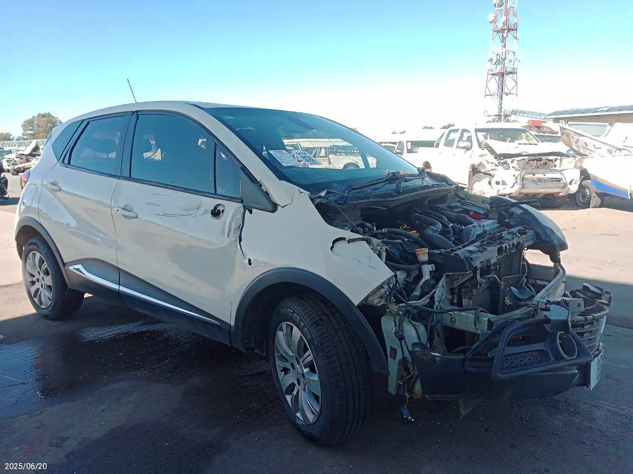 2016 RENAULT CAPTUR 900T DYNAMIQUE 5DR (66KW)
