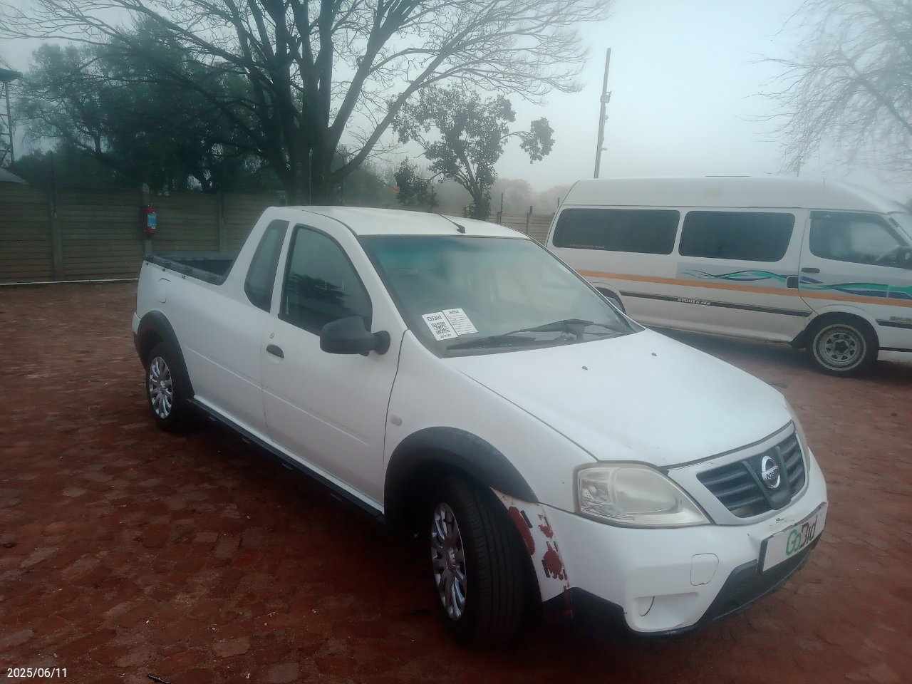 2011 NISSAN 1400/NP200
