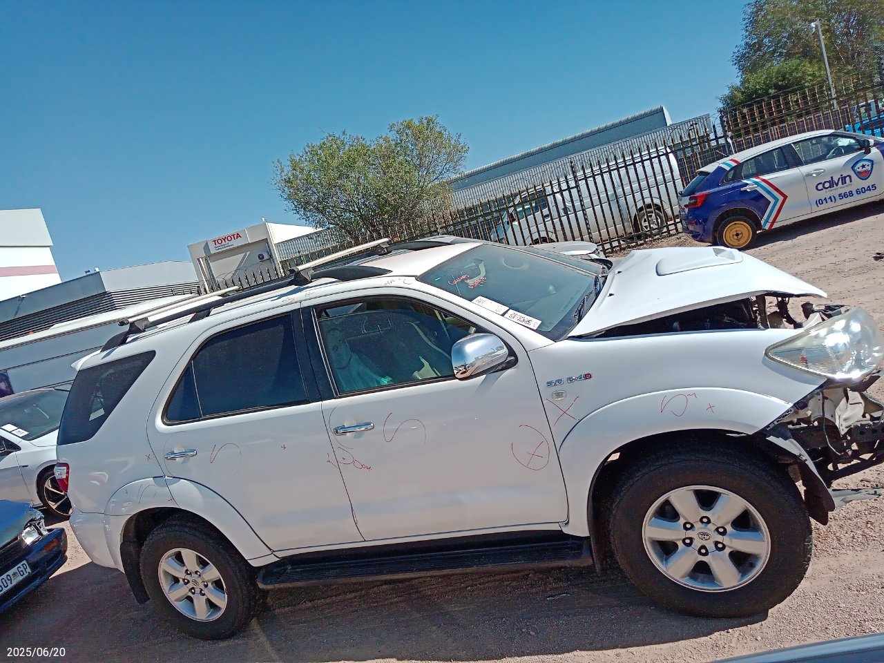 2011 TOYOTA FORTUNER 3.0D-4D R/B 4X4